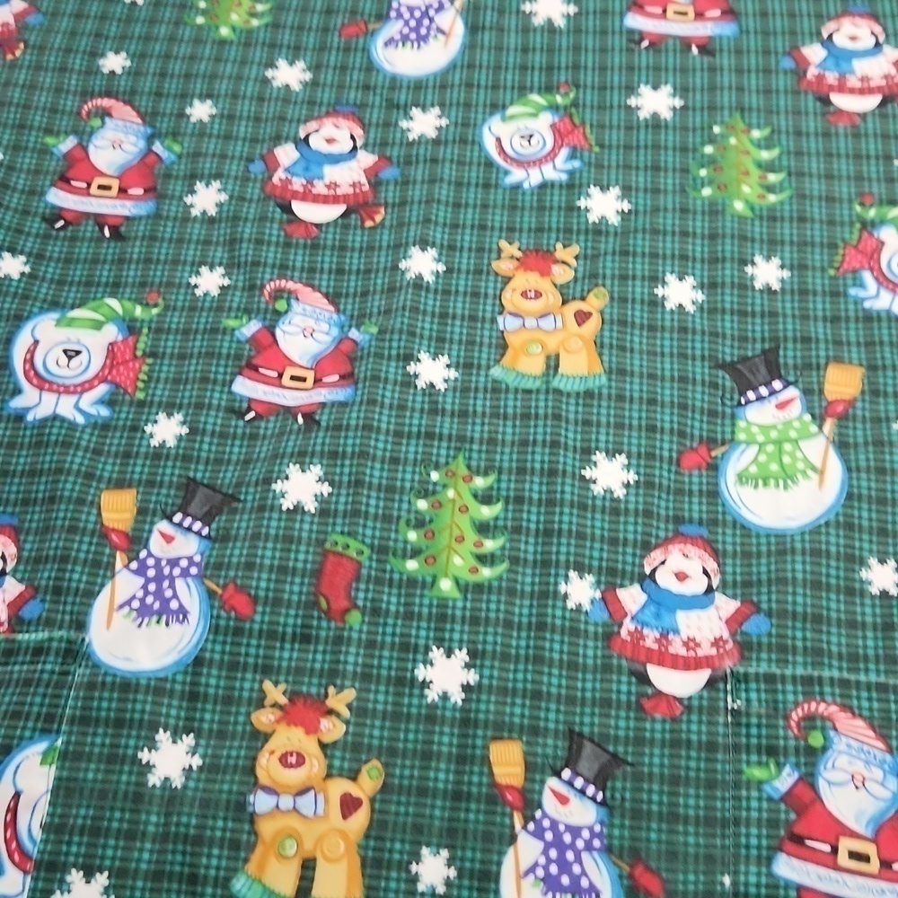 ♡CHRISTMAS scrub top sz. Medium - Picture 2 of 3